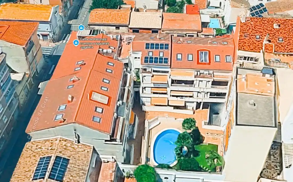 Vista exterior de Àtic en venda en Rocafort amb Aire condicionat, Traster i Moblat