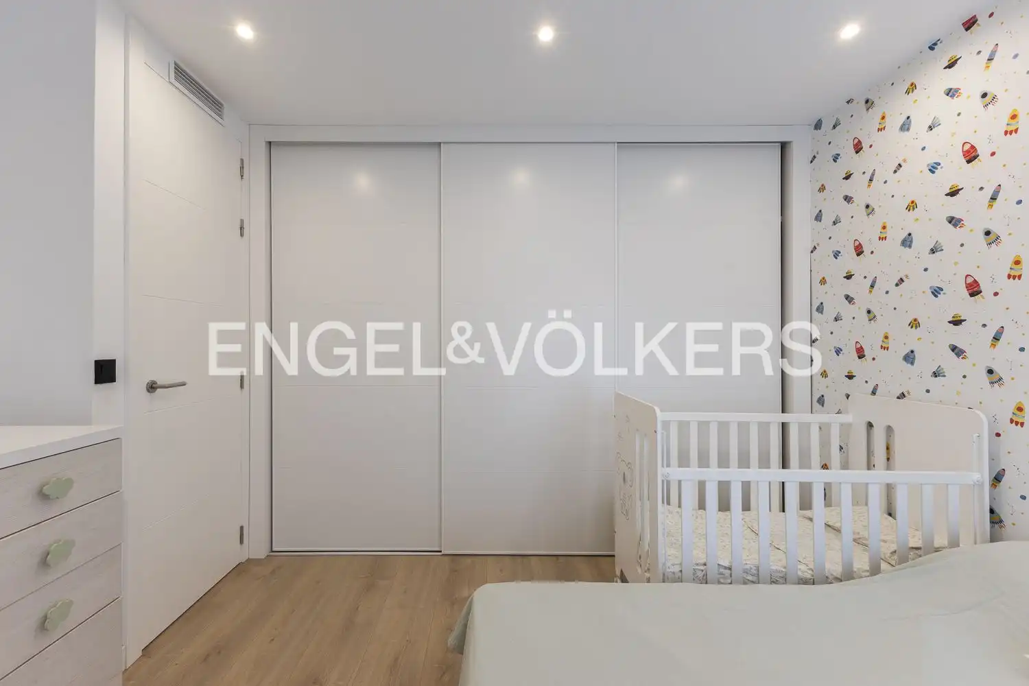 Habitación de Casa o chalet en venta en Torrent con Aire acondicionado, Calefacción y Jardín privado