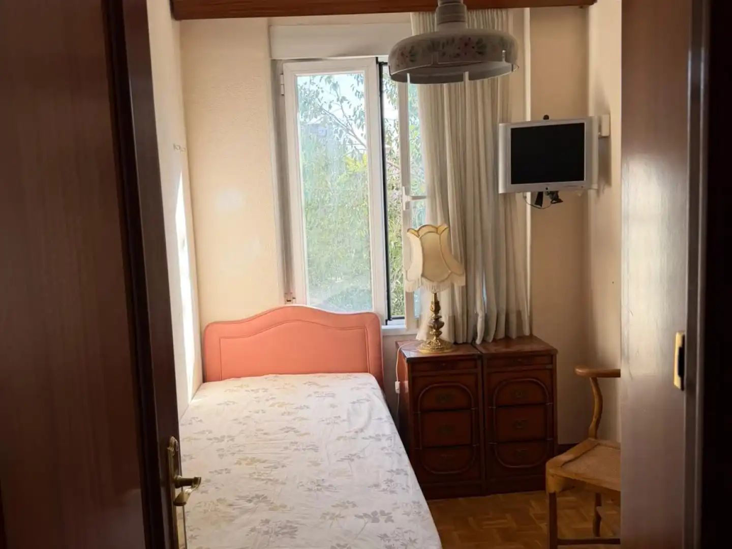 Schlafzimmer von Wohnung zur Miete in Madrid mit Klimaanlage, Heizung und Terrasse