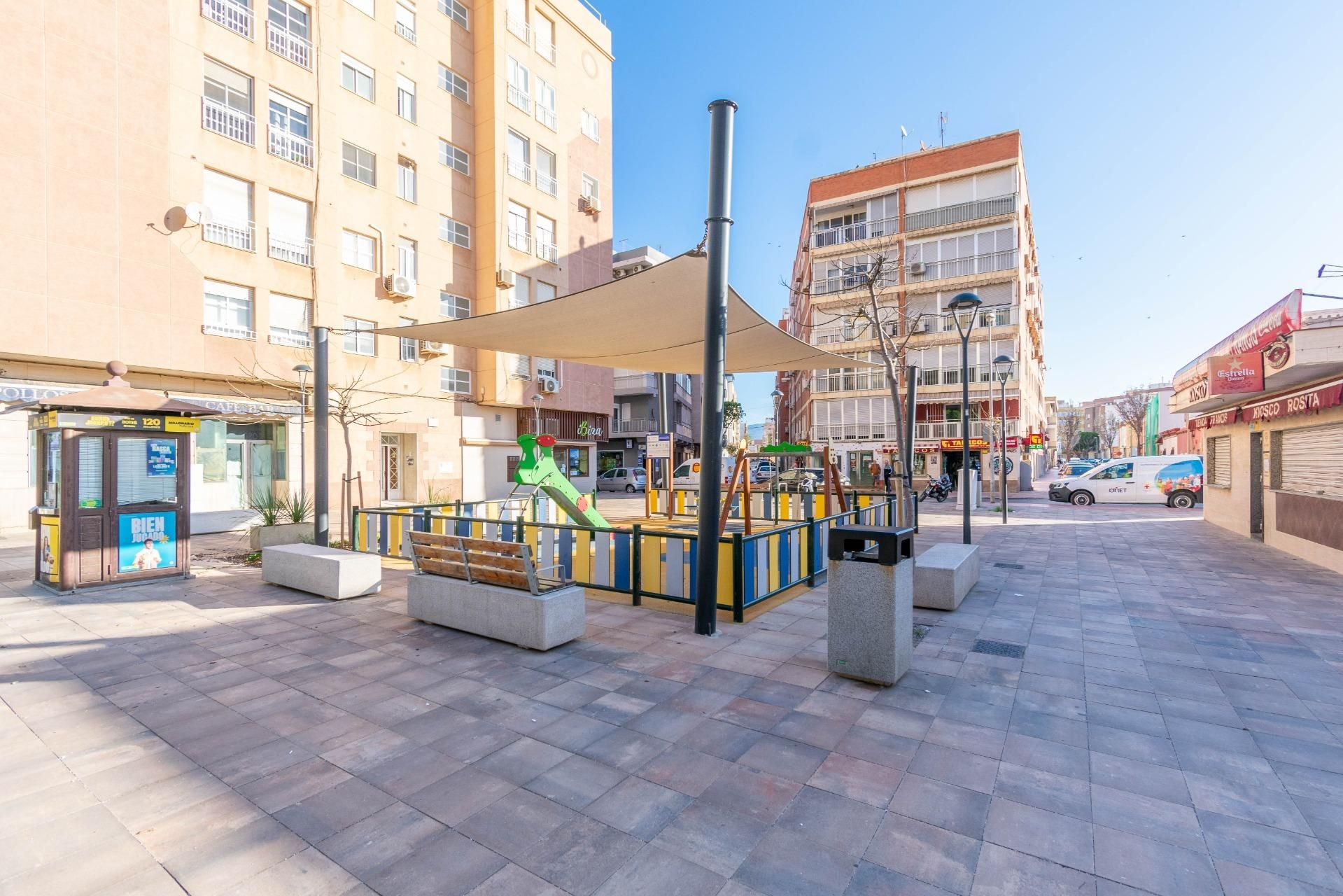 Exterior view of House or chalet for sale in  Almería Capital  with Air Conditioner, Heating and Terrace
