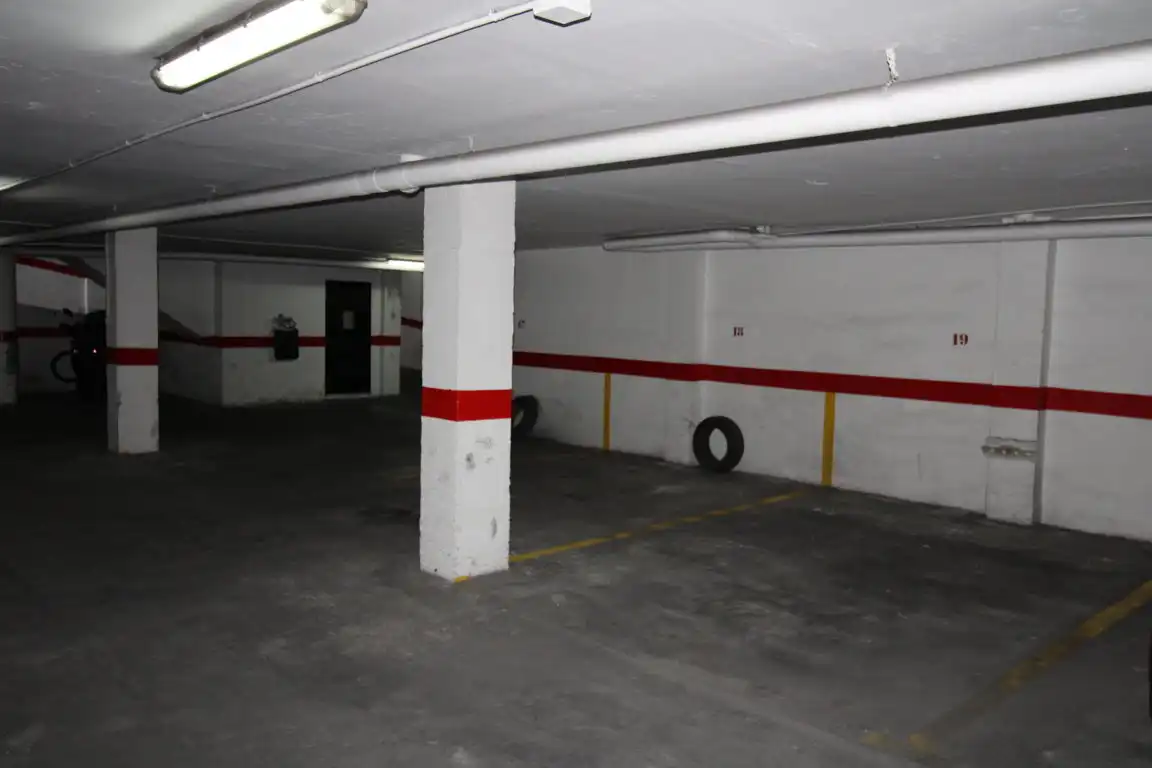 Parkplatz von Wohnung zum Verkauf in Torrevieja mit Möbliert und Balkon