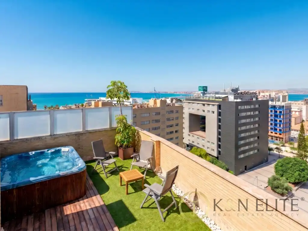 Terraza de Ático en venta en Alicante / Alacant con Aire acondicionado y Terraza