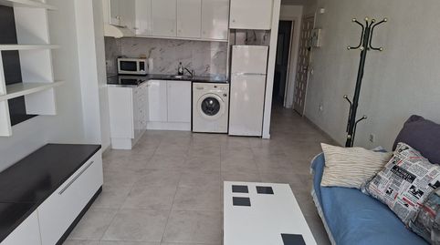 APARTAMENTO A 250 metros DE LA PLAYA DE UNA HABITACION, ASCENSOR Y BALCON.