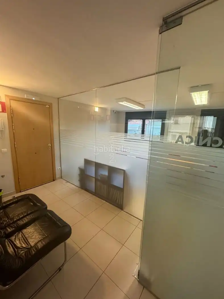Office space with lift to rent in Carrer del Bruc 80, imagen 5