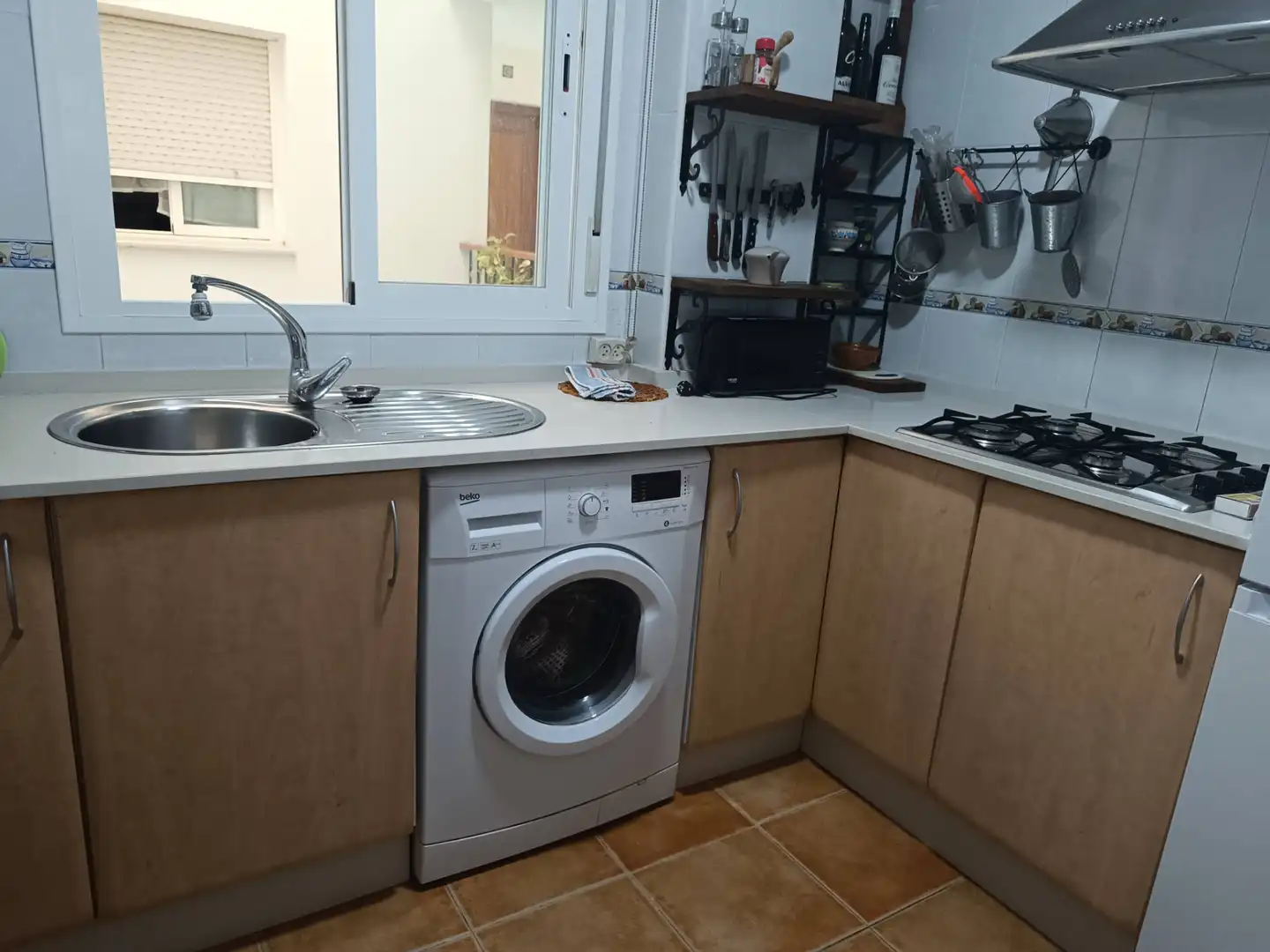 Cocina de Piso en venta en Sanlúcar de Barrameda con Trastero y Amueblado