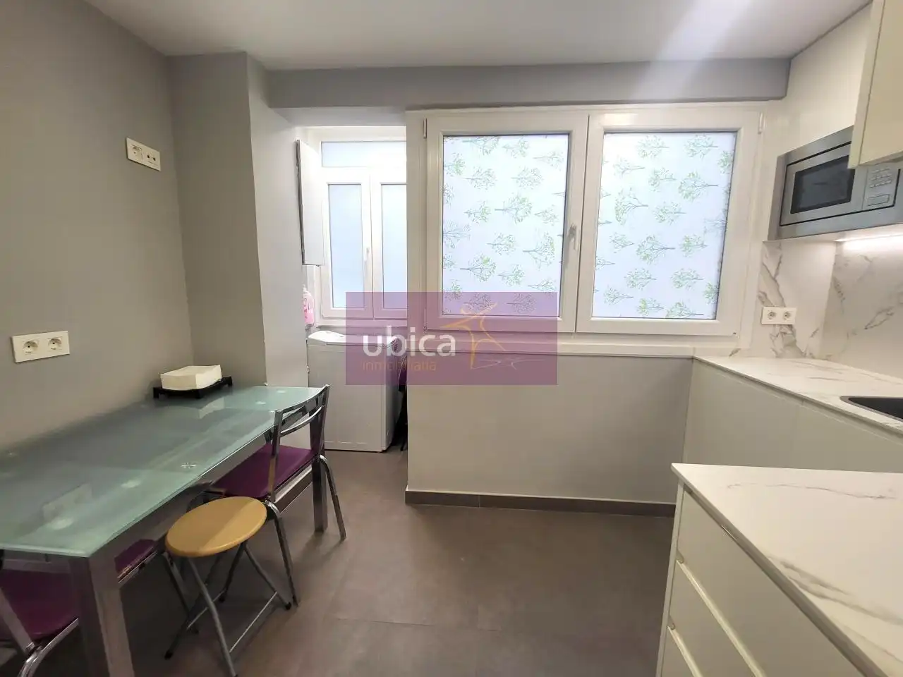 Habitación de Piso en venta en Vigo  con Calefacción y Trastero