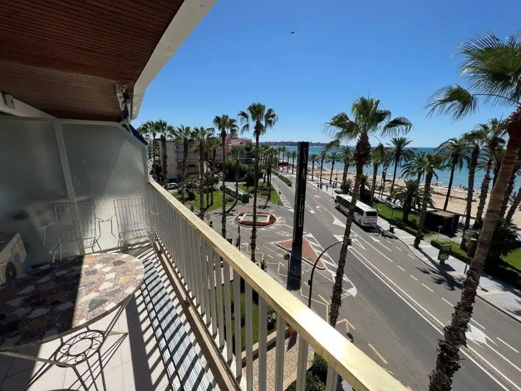 Vista exterior de Apartamento en venta en Salou con Aire acondicionado, Terraza y Amueblado