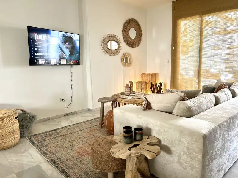 Sala de estar de Dúplex de alquiler en Estepona con Aire acondicionado, Terraza y Trastero