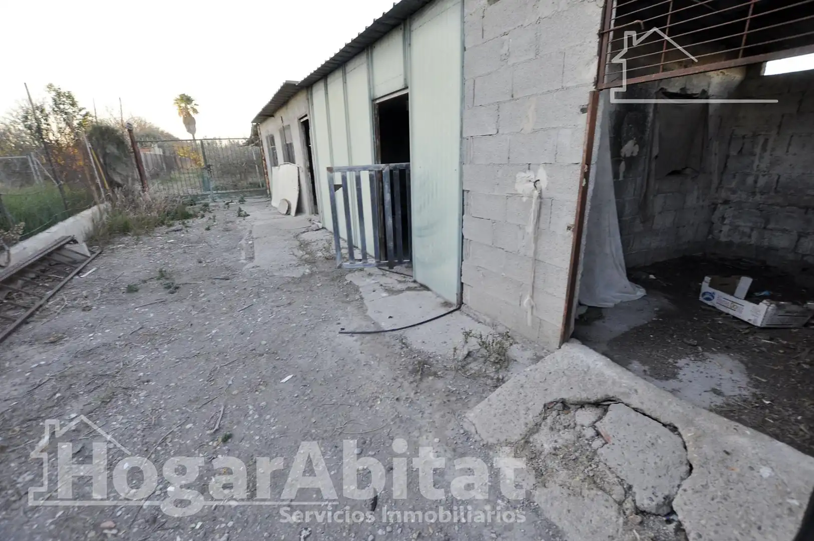 Vista exterior de Casa o xalet en venda en Sagunto / Sagunt amb Calefacció, Jardí privat i Terrassa