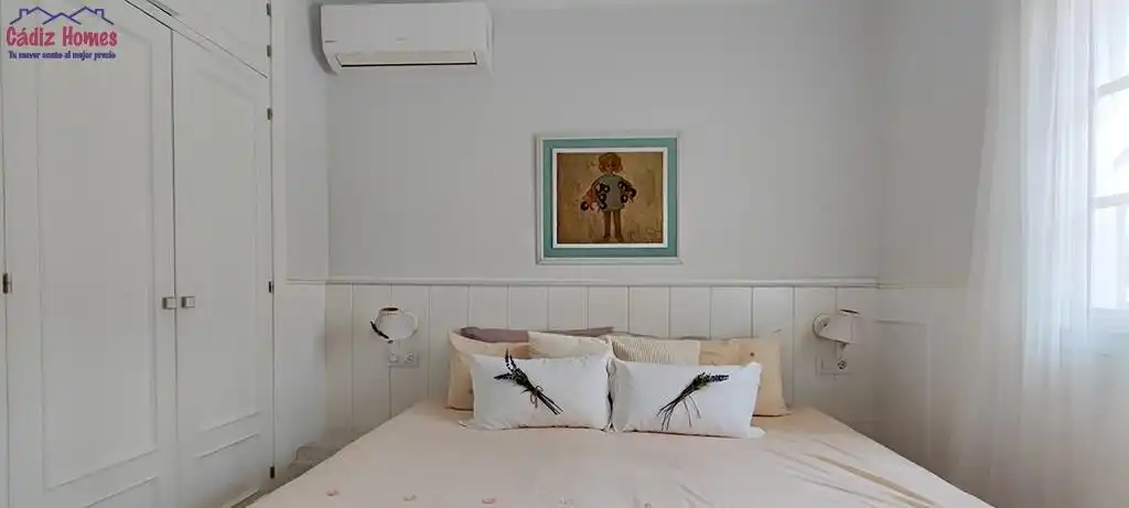 Bedroom of Houses for sale in Chiclana de la Frontera  with Air Conditioner, Heating and Private garden