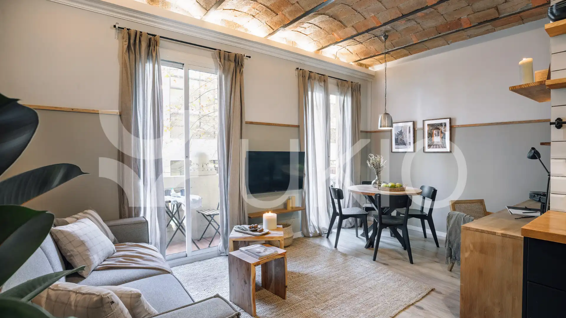 Sala d'estar de Apartament en venda en  Barcelona Capital amb Aire condicionat, Calefacció i Moblat