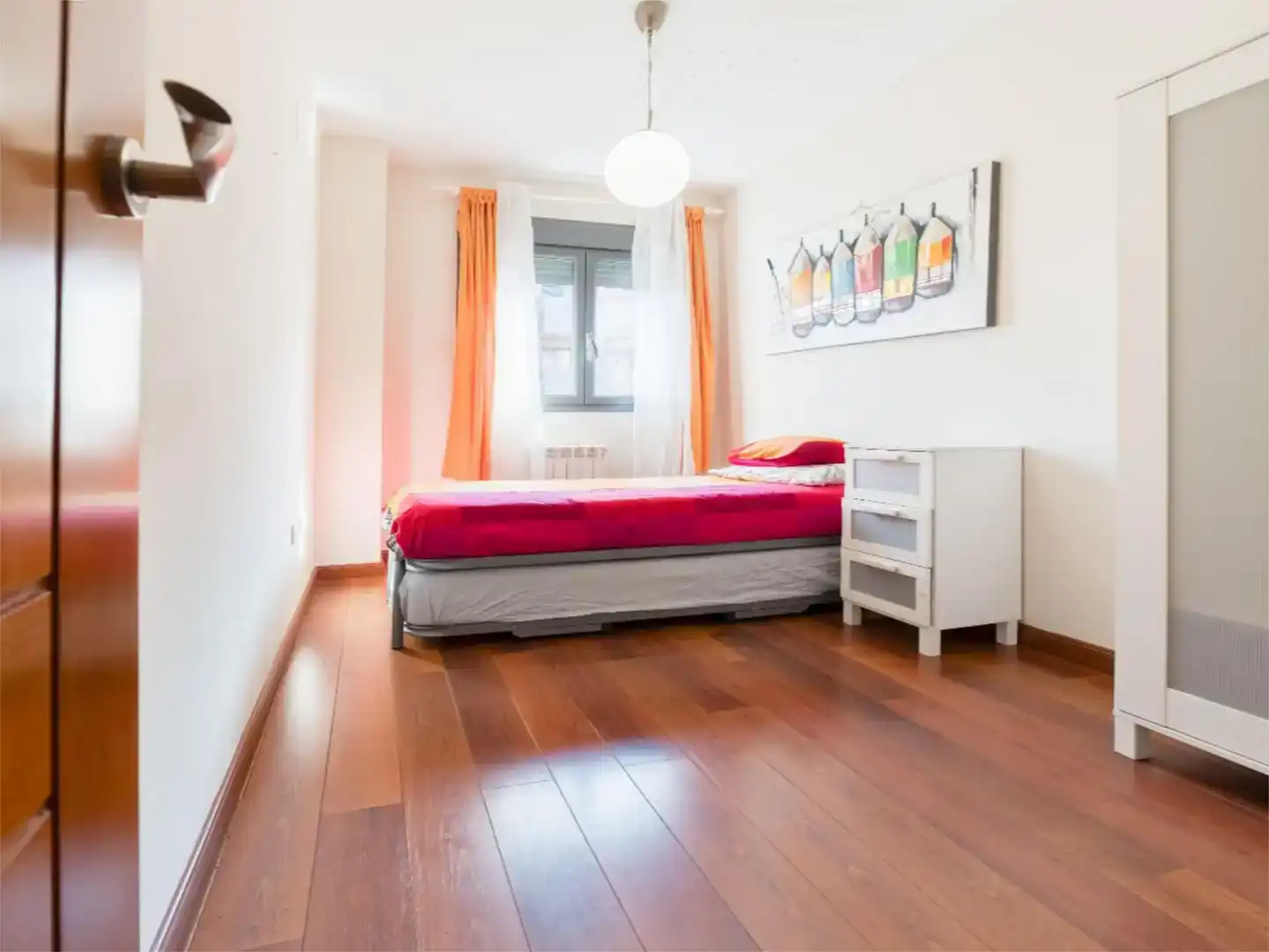Habitación de Piso de alquiler en Granada con Aire acondicionado, Jardín privado y Parquet