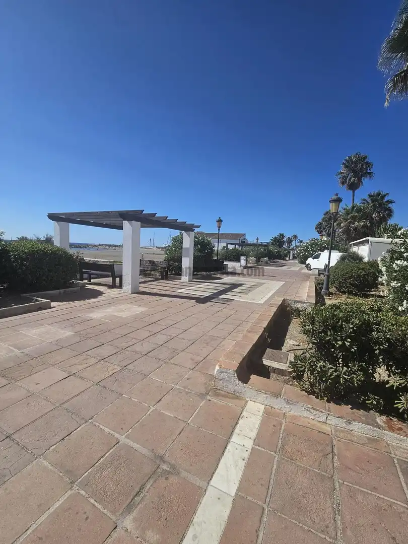 Apartamento con piscina en venta en Marina de la Duquesa, imagen 38