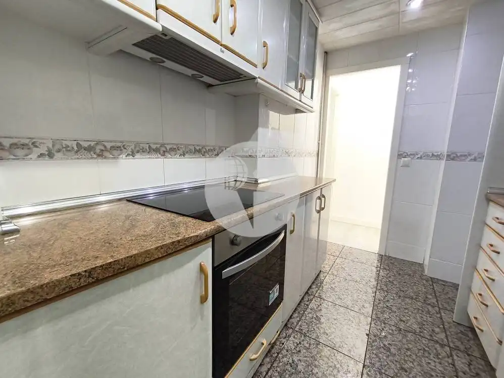 Kitchen of Flat for sale in Mollet del Vallès  with Heating and Balcony