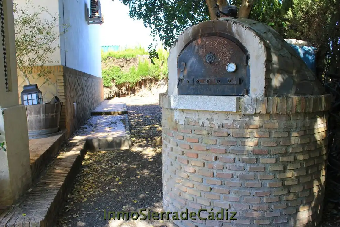 Country house zum Verkauf in Utrera mit Klimaanlage, Heizung und Privatgarten