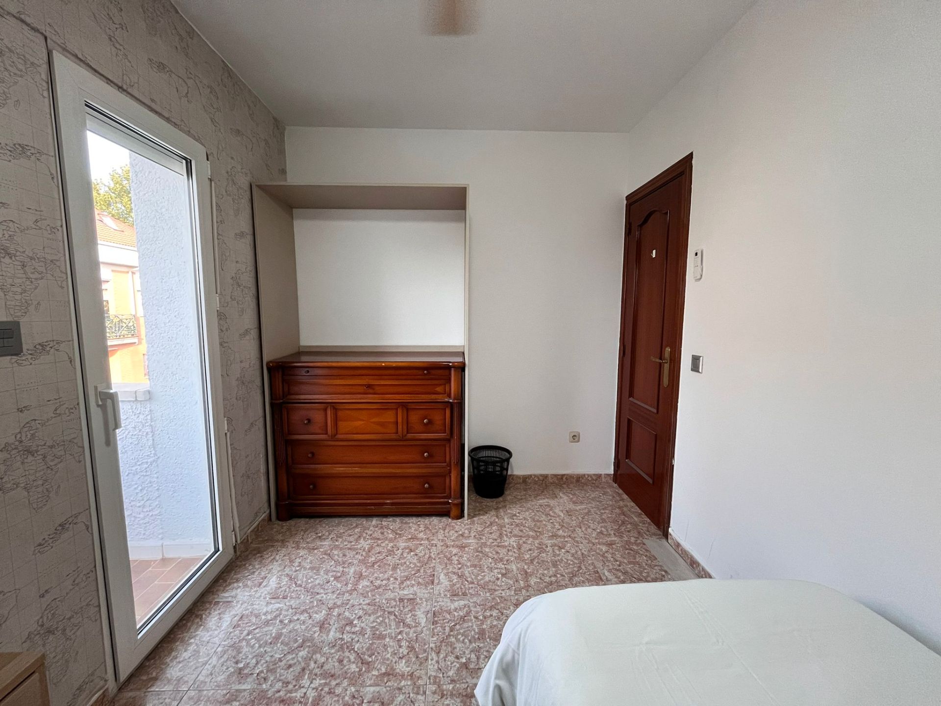 Dormitori de Pis per a compartir en Griñón amb Aire condicionat, Calefacció i Moblat