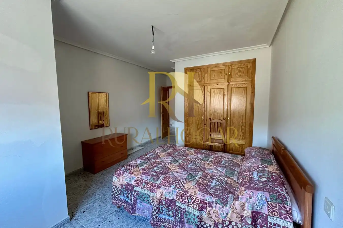 Dormitori de Edifici en venda en Los Barrios de Luna 