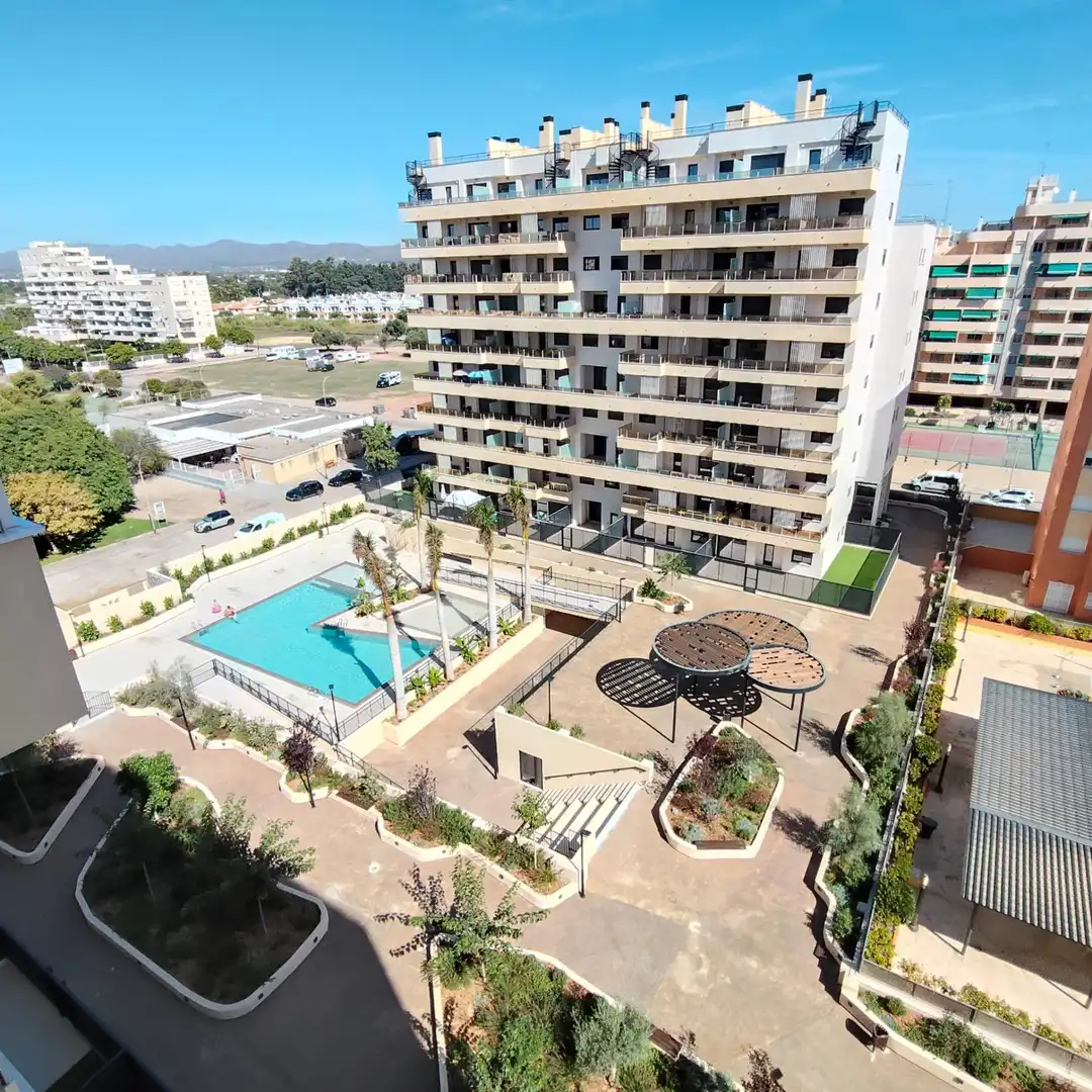 Apartament amb terrassa de lloguer a Calle Calle Safor 6