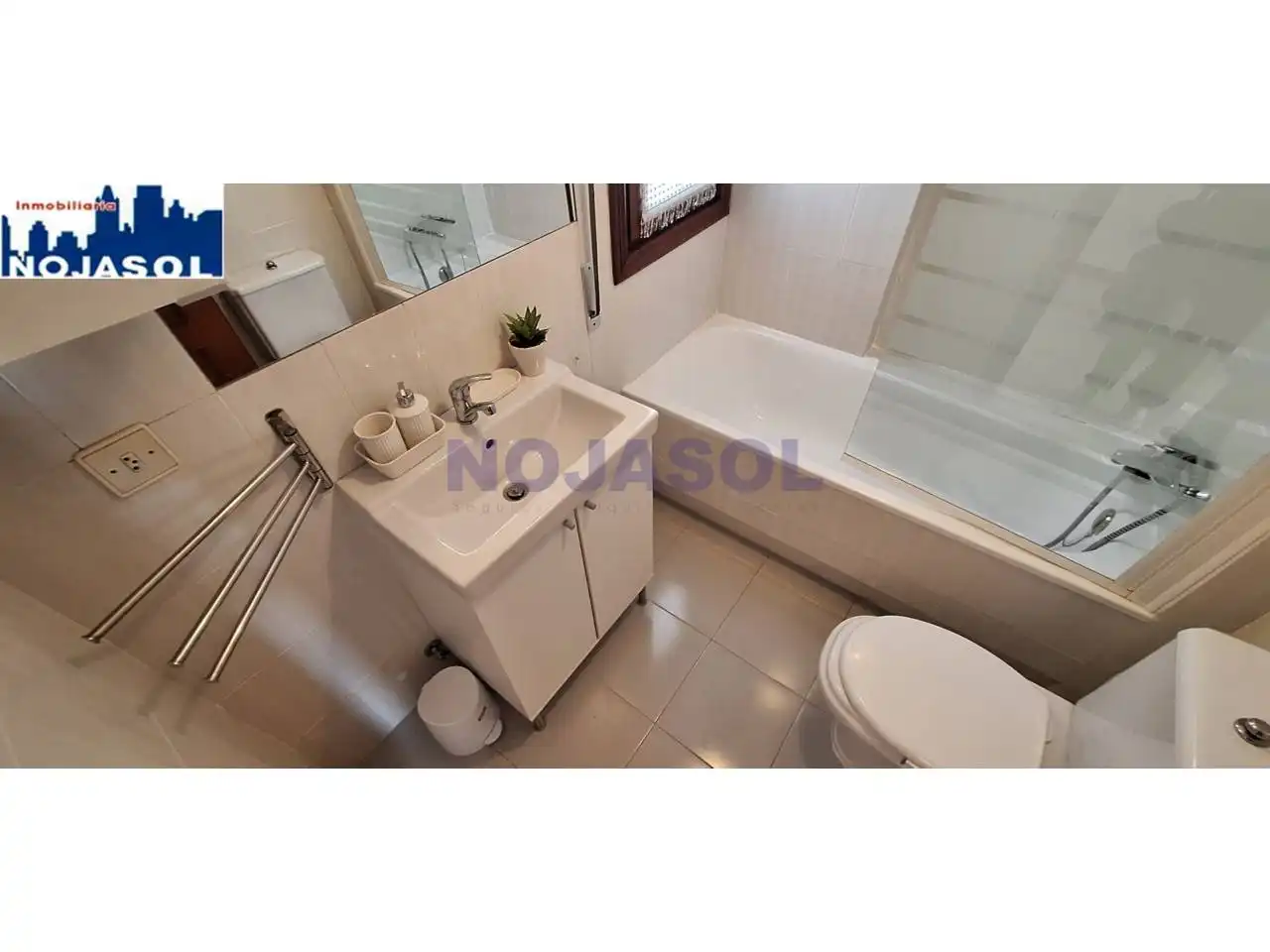 Badezimmer von Maisonette zur Miete in Noja mit Terrasse und Möbliert