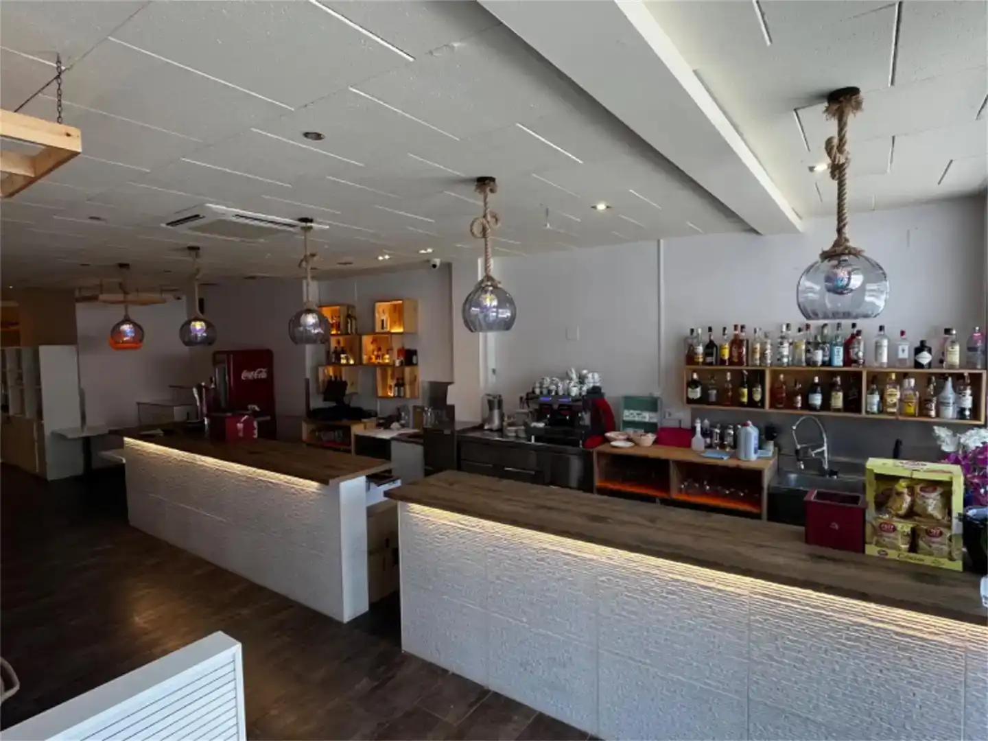Commercial properties for rent in Avinguda del Cavall Bernat, Centre - Platja