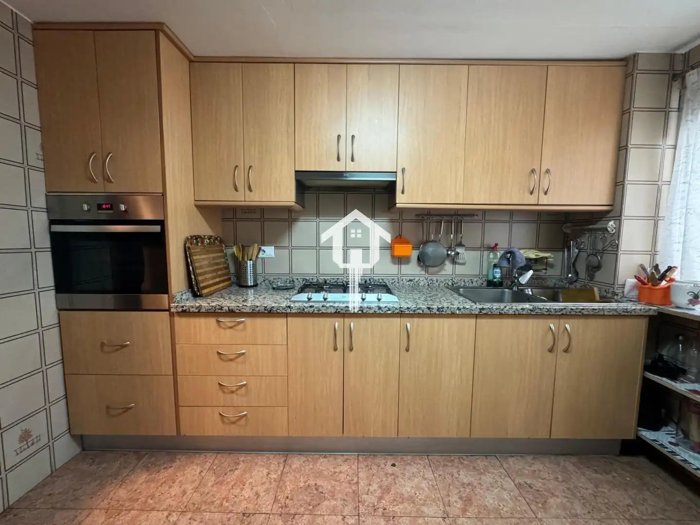 Küche von Wohnung zum Verkauf in Alicante / Alacant mit Privatgarten und Balkon