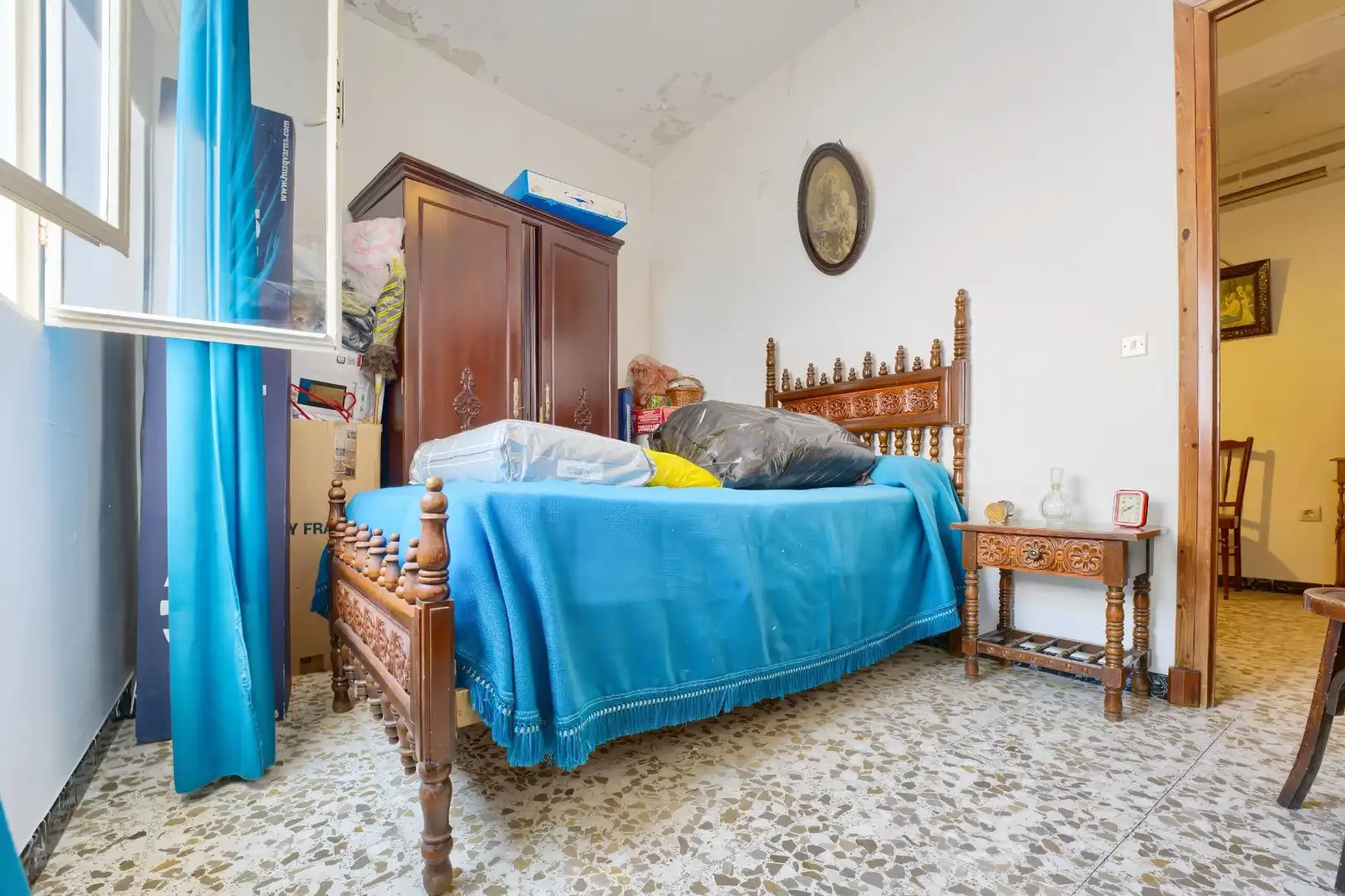 Habitación de Casa adosada en venta en Sanlúcar la Mayor con Aire acondicionado, Calefacción y Terraza