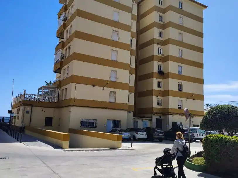 Vista exterior de Garatge en venda en Benalmádena