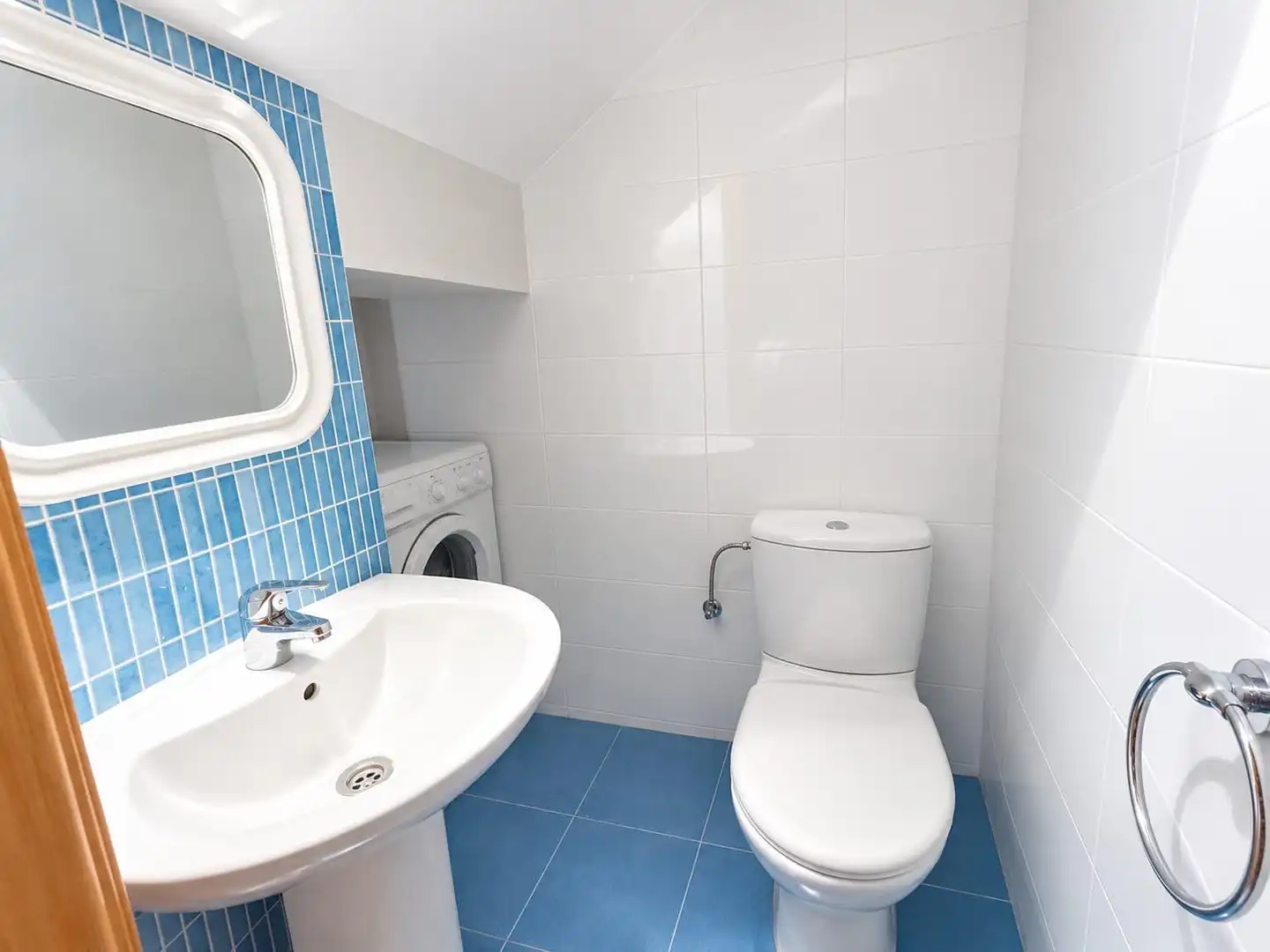 Baño de Piso en venta en Ciudad Real con Aire acondicionado, Calefacción y Amueblado