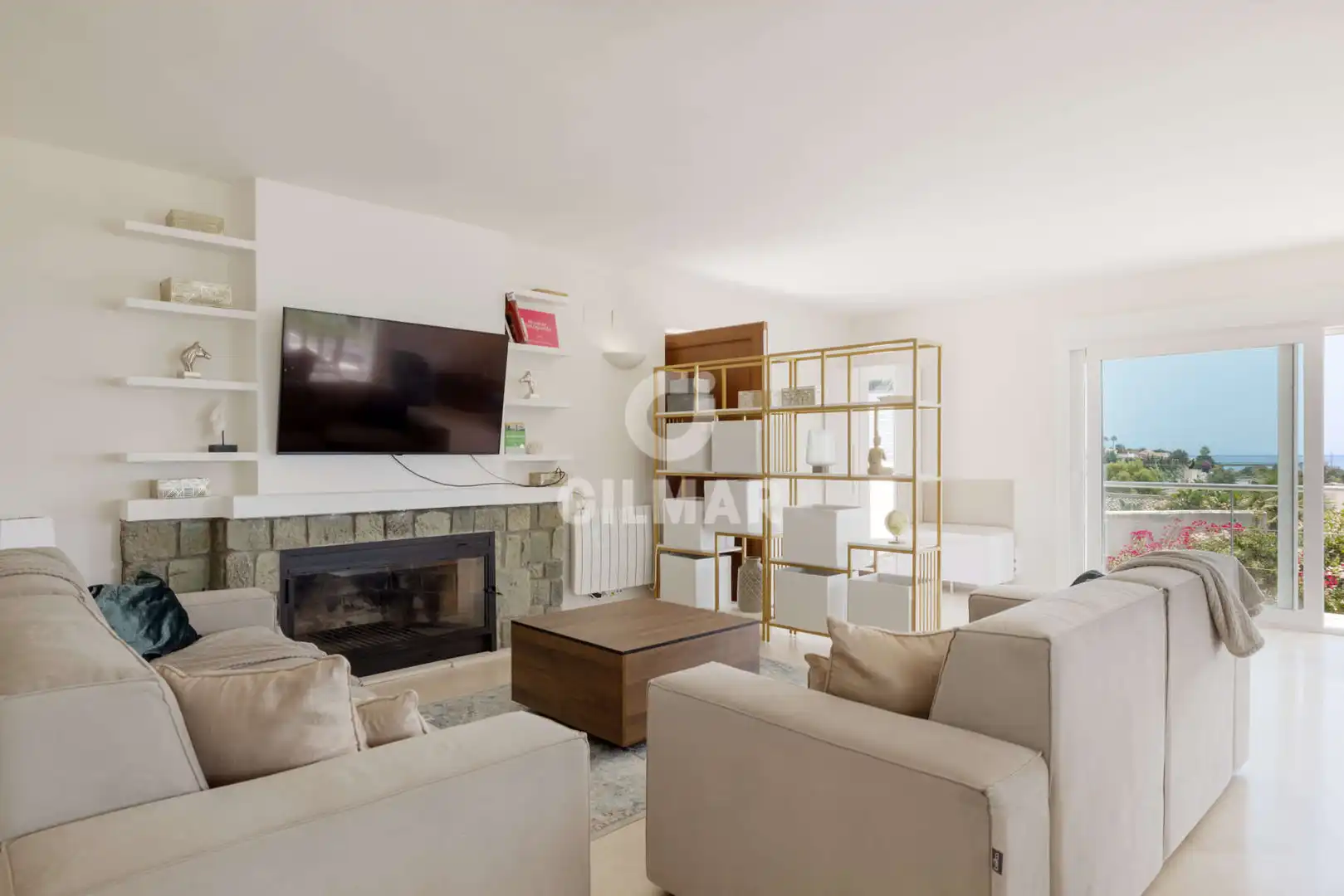 Sala d'estar de Casa o xalet en venda en Sotogrande amb Calefacció, Jardí privat i Piscina