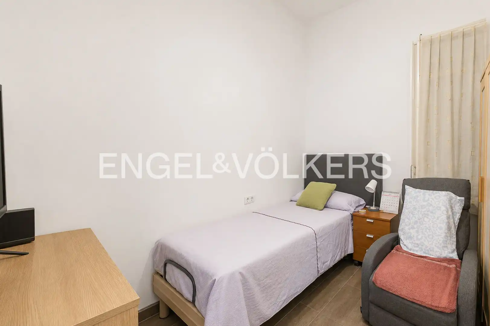 Bedroom of Ground floor for sale in Barcelona  with Heating, Parquet flooring and Terrace