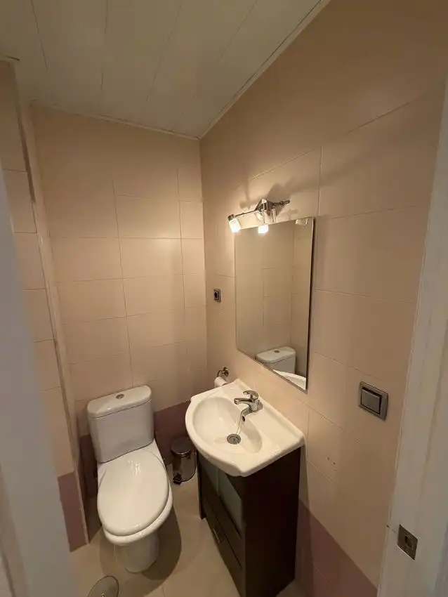 Baño de Piso en venta en La Puebla de Cazalla con Aire acondicionado