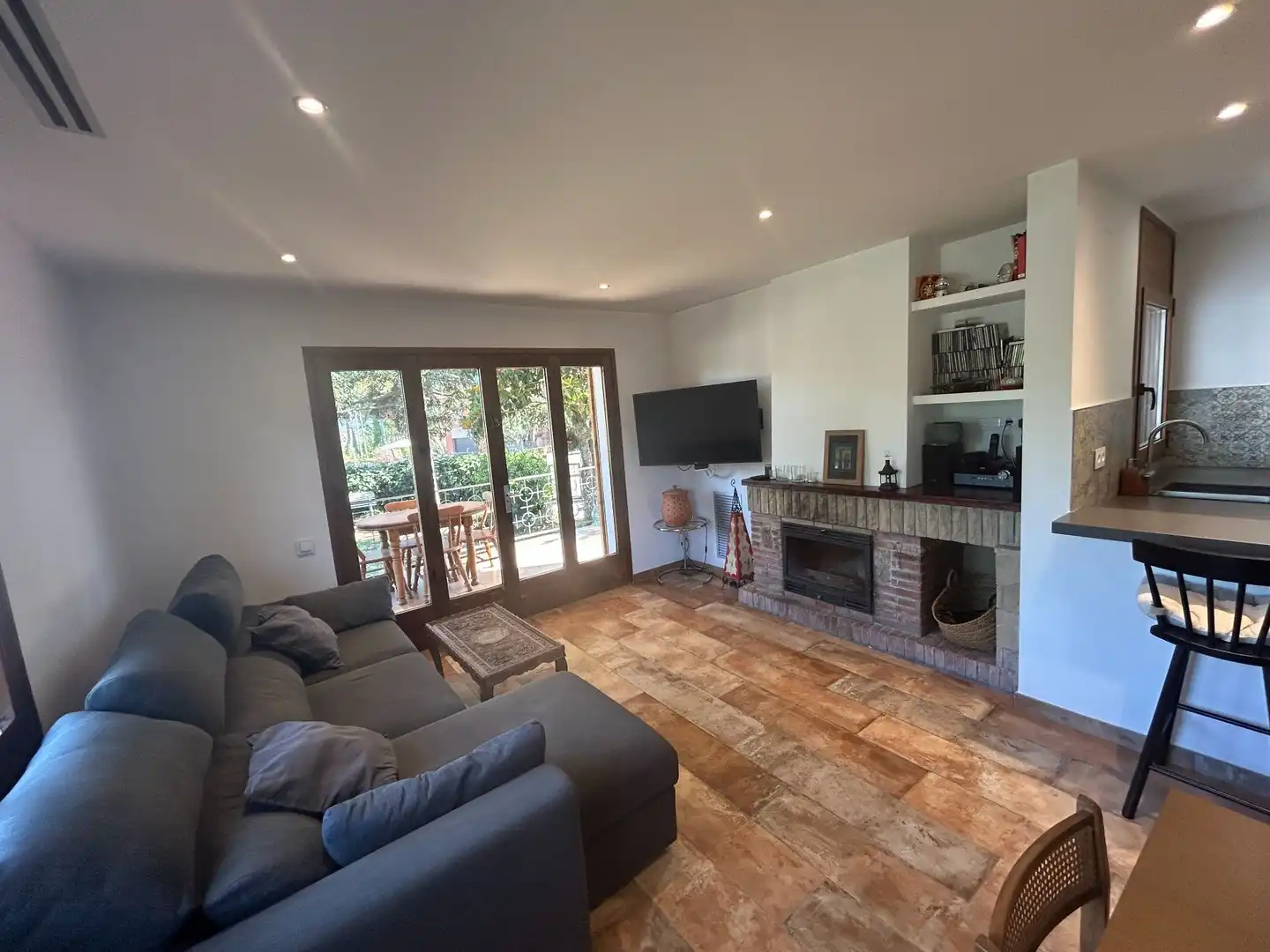 Sala d'estar de Casa o xalet en venda en Begues amb Aire condicionat, Calefacció i Jardí privat
