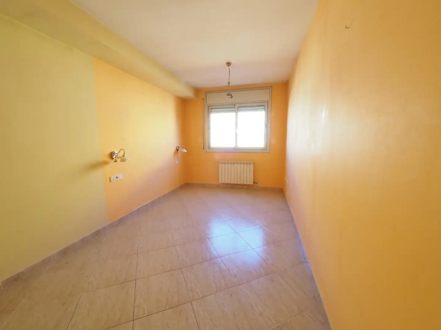 Habitación de Dúplex en venta en Vilanova del Camí con Terraza, Trastero y Piscina comunitaria