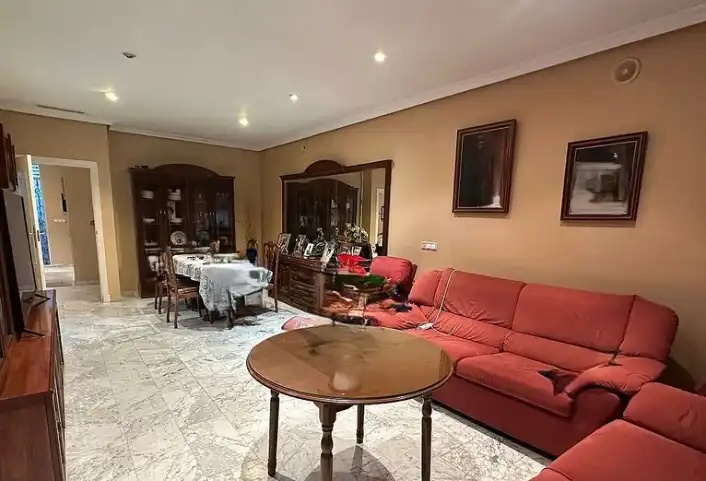 Haus mit Pool zum Verkauf in Parque de la Constitución 5a, imagen 3