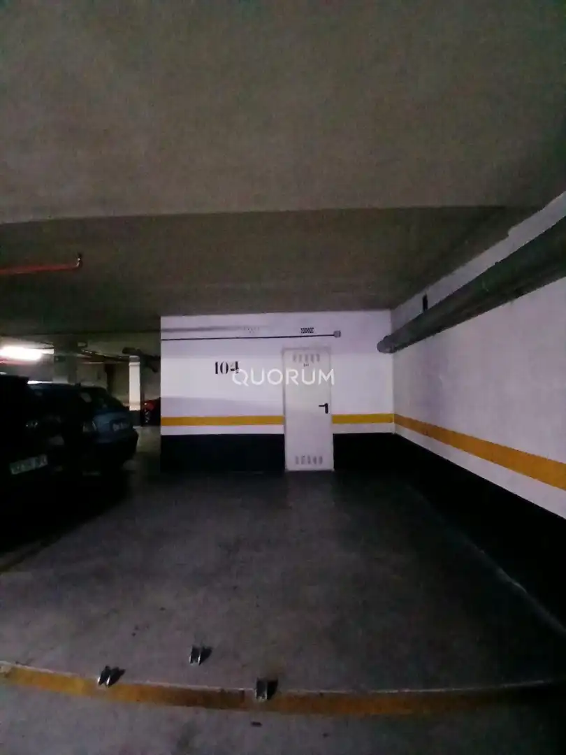 Parking de Ático en venta en Barakaldo  con Calefacción, Terraza y Trastero