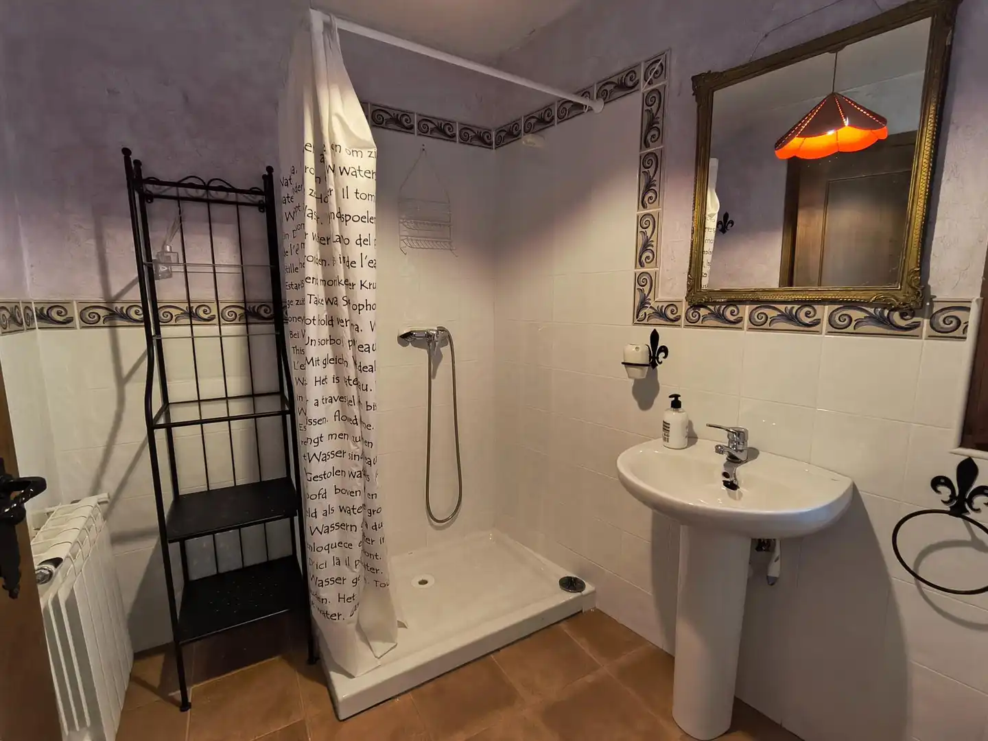 Baño de Casa adosada en venta en Olmeda de las Fuentes con Calefacción y Terraza