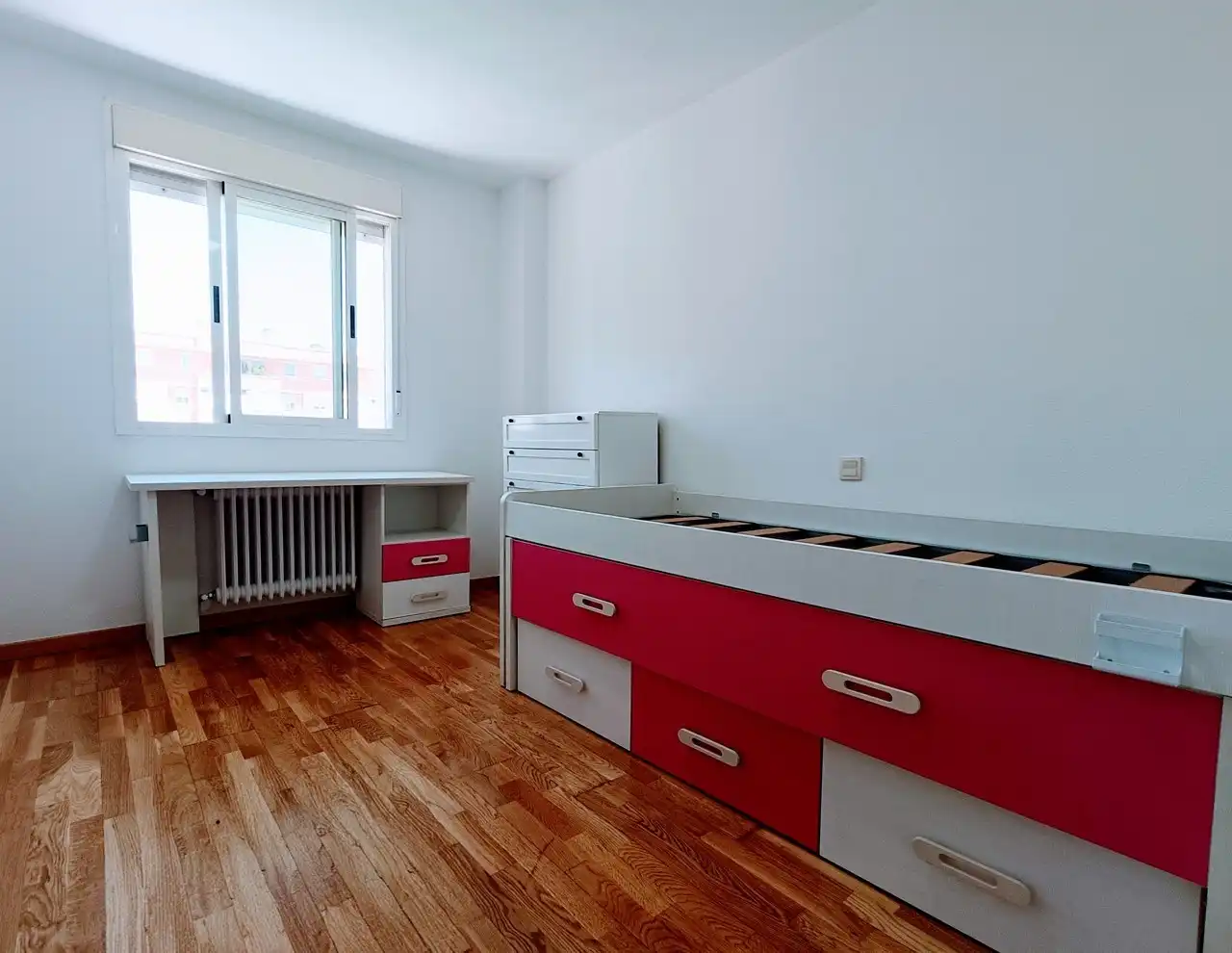 Schlafzimmer von Wohnung zur Miete in Madrid mit Klimaanlage, Heizung und Abstellraum