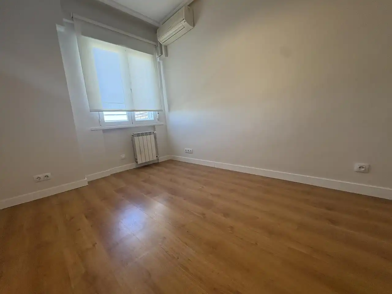 Habitación de Piso de alquiler en Madrid con Aire acondicionado, Calefacción y Terraza
