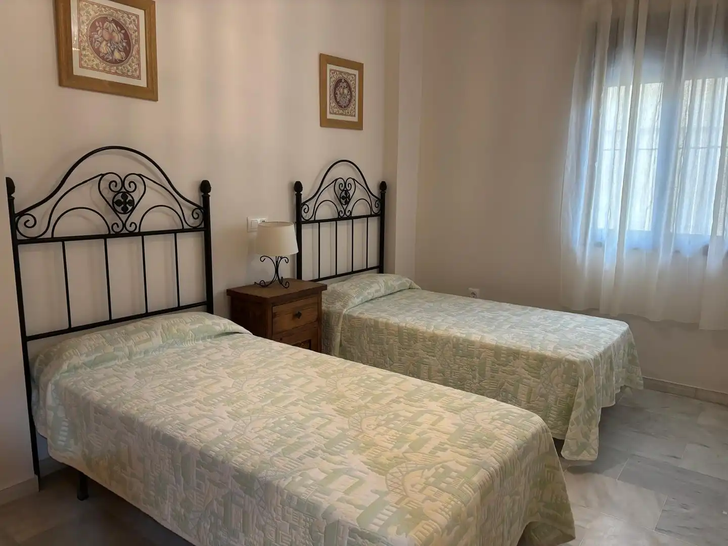 Dormitori de Apartament en venda en Barbate amb Jardí privat, Traster i Moblat