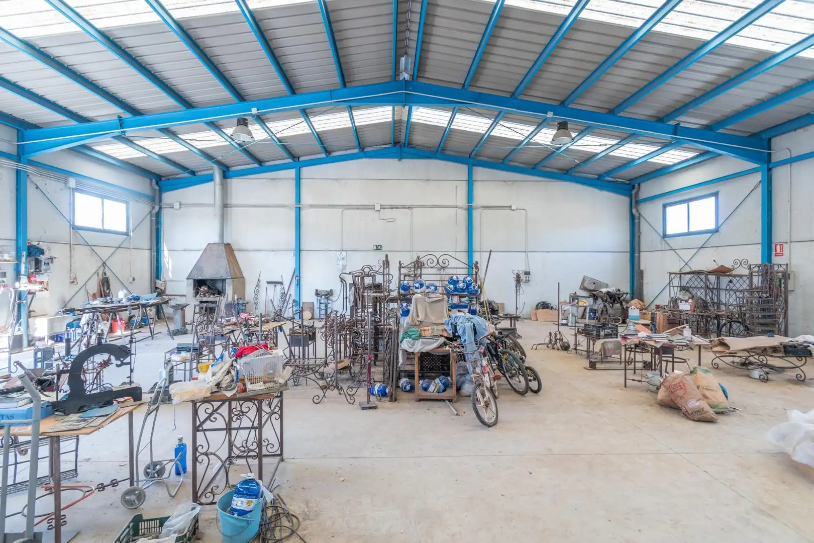 Nave industrial en venta en Cogollos de Guadix
