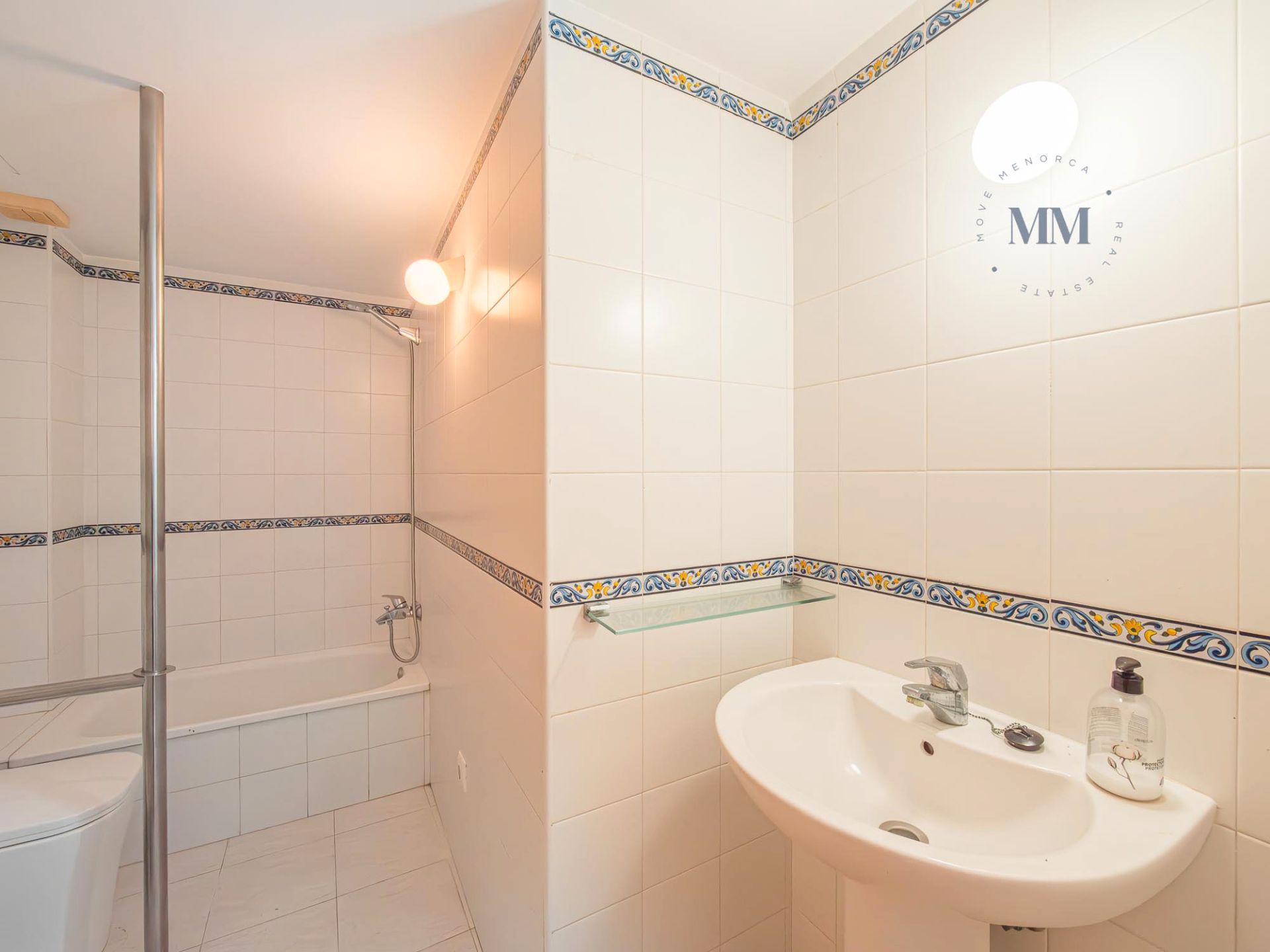 Baño de Casa adosada en venta en Sant Lluís con Aire acondicionado y Balcón