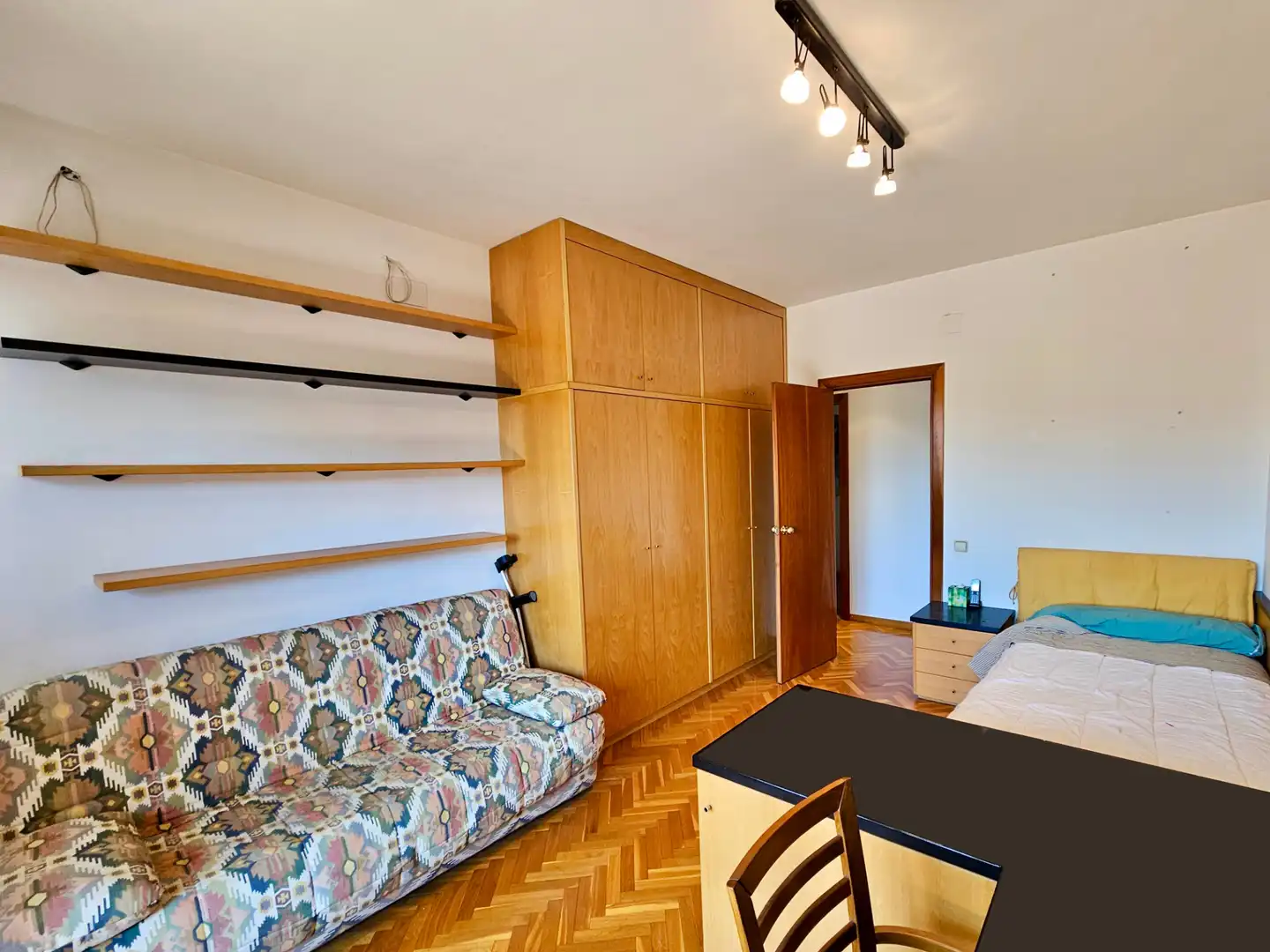 Habitación de Dúplex de alquiler en Sant Just Desvern con Aire acondicionado, Calefacción y Jardín privado
