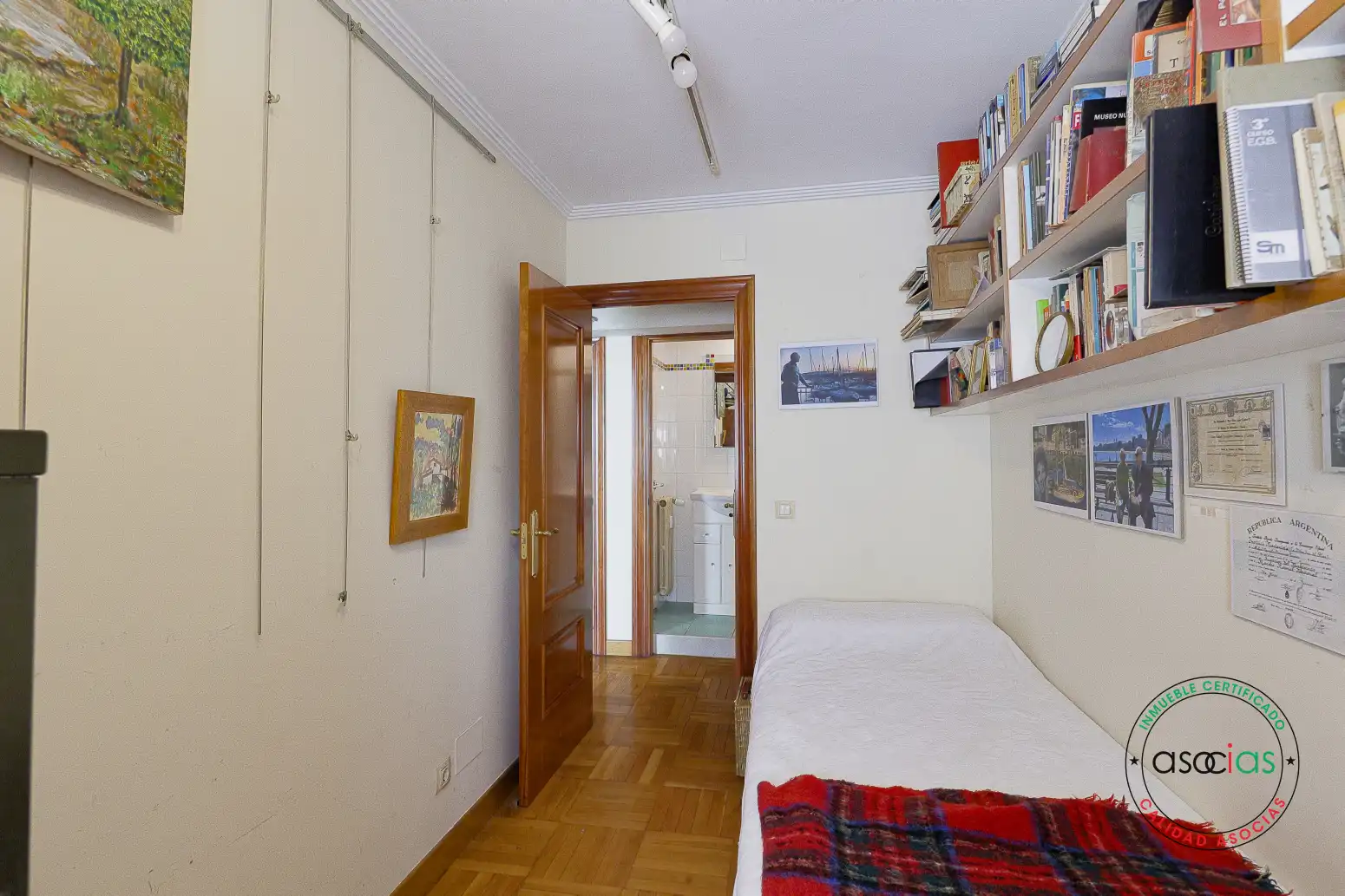 Habitación de Piso en venta en Gijón  con Calefacción, Parquet y Terraza