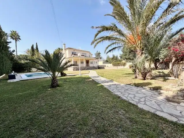 Vista exterior de Casa o xalet en venda en Sant Joan d'Alacant amb Calefacció, Jardí privat i Traster