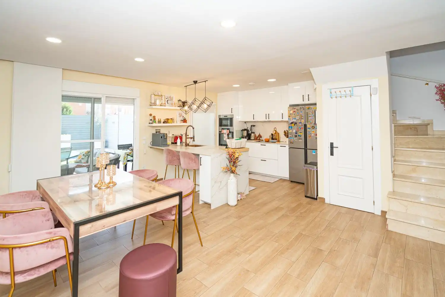 Kitchen of Detached homes for sale in Laguna Park
