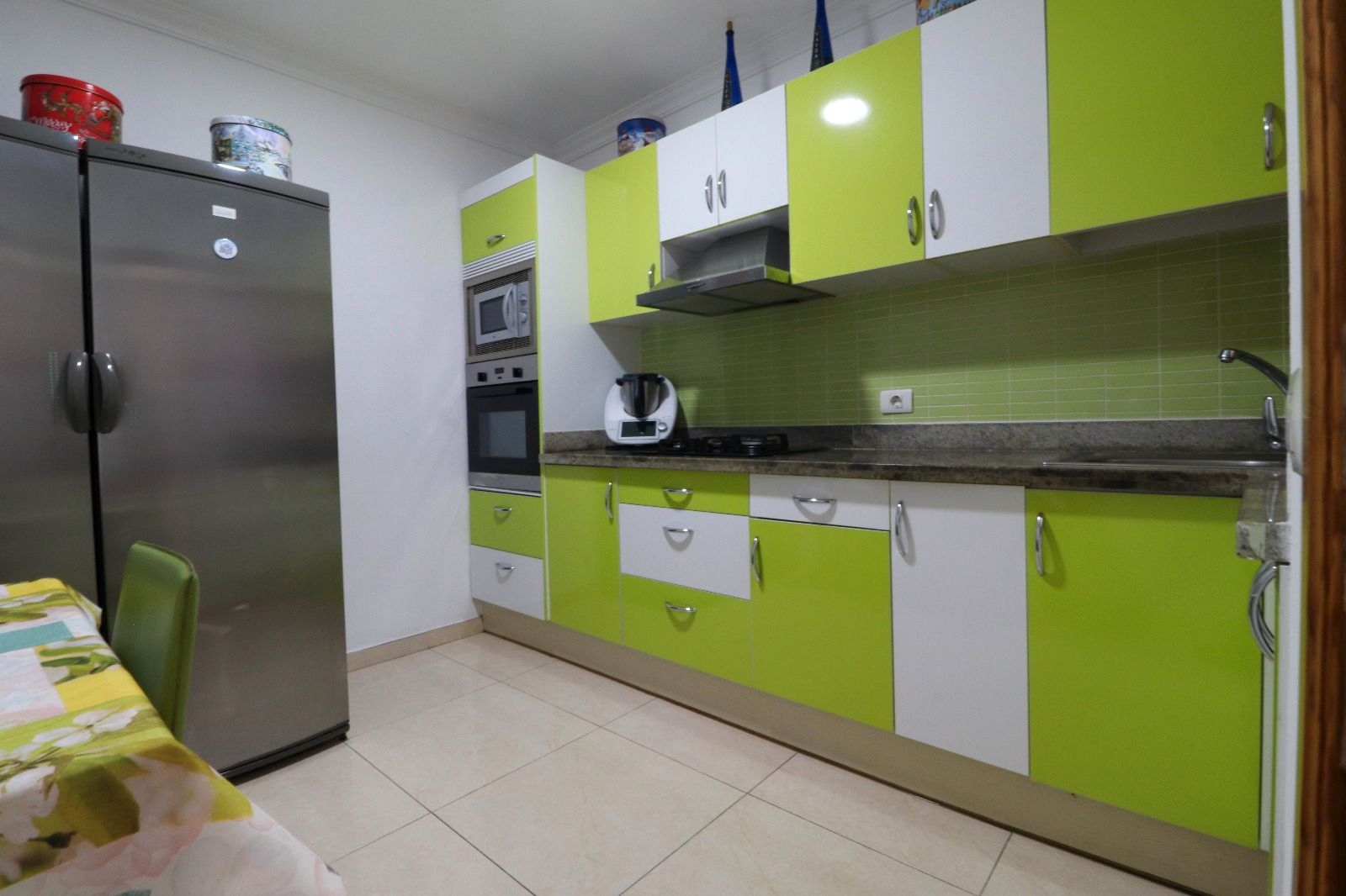 Cuina de Casa o xalet en venda en Las Palmas de Gran Canaria amb Terrassa i Traster