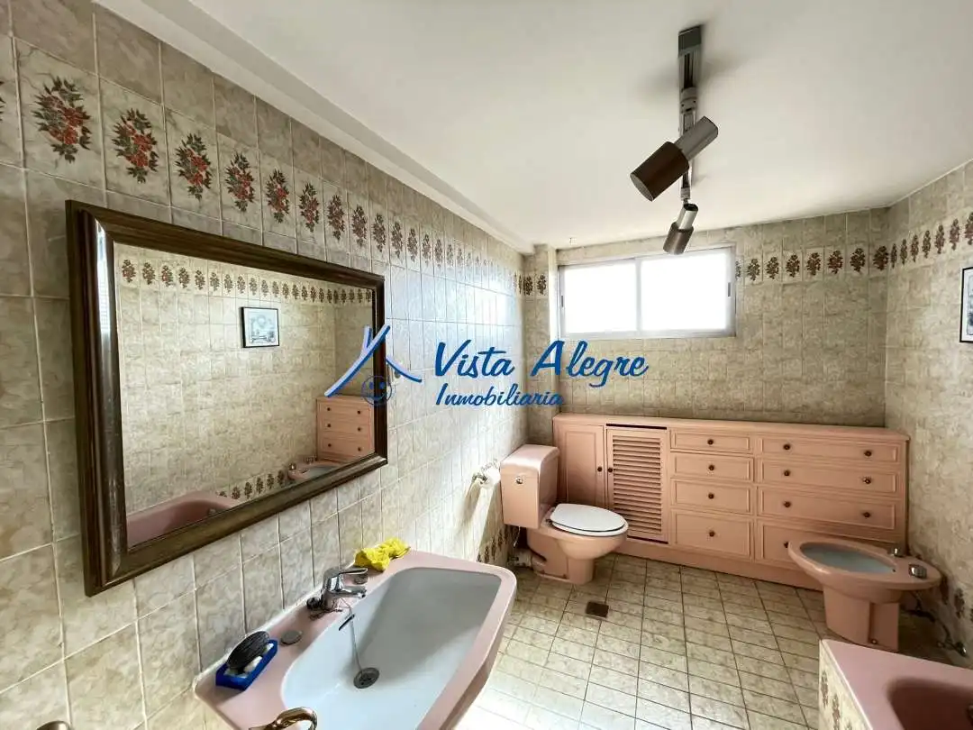 Baño de Piso en venta en Haro con Calefacción, Terraza y Trastero