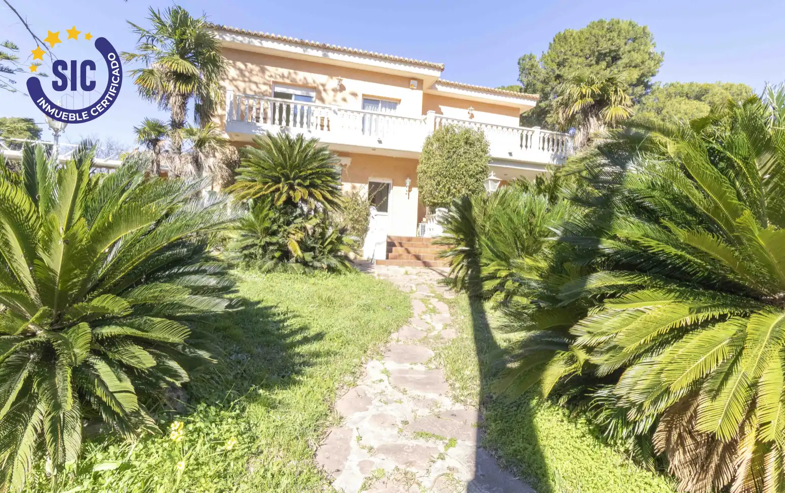Exterior view of Houses for sale in Torrent  with Air Conditioner, Private garden and Terrace