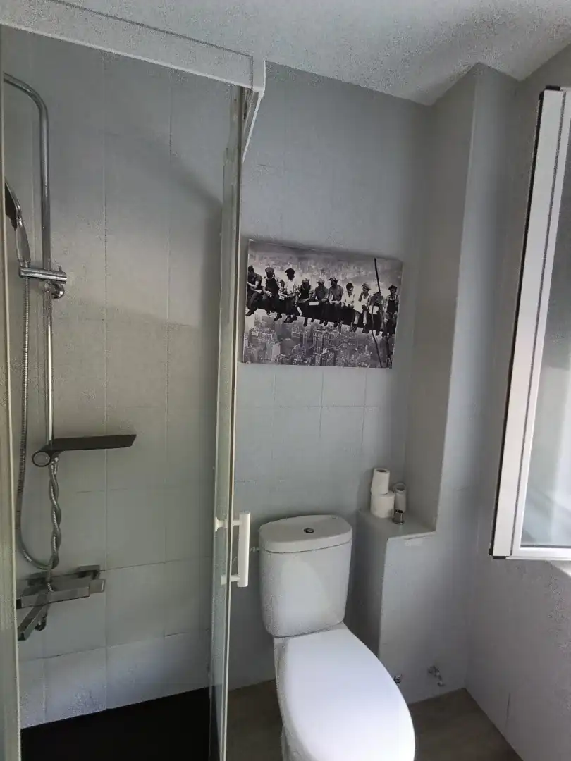 Baño de Piso en venta en Avilés con Parquet, Horno y Microondas