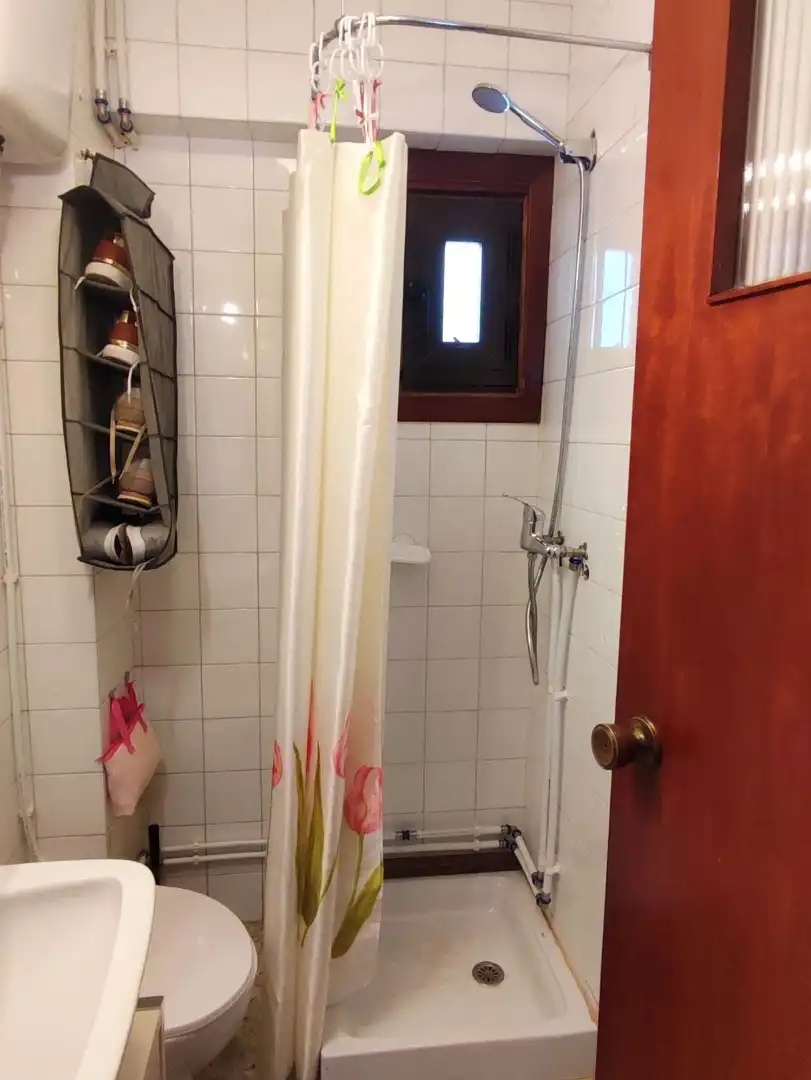 Baño de Piso en venta en A Coruña Capital  con Calefacción, Parquet y Amueblado
